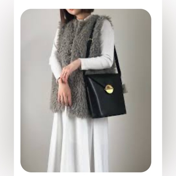 Authentic Givenchy Leather Bag - Preowned - Picture 2 of 10